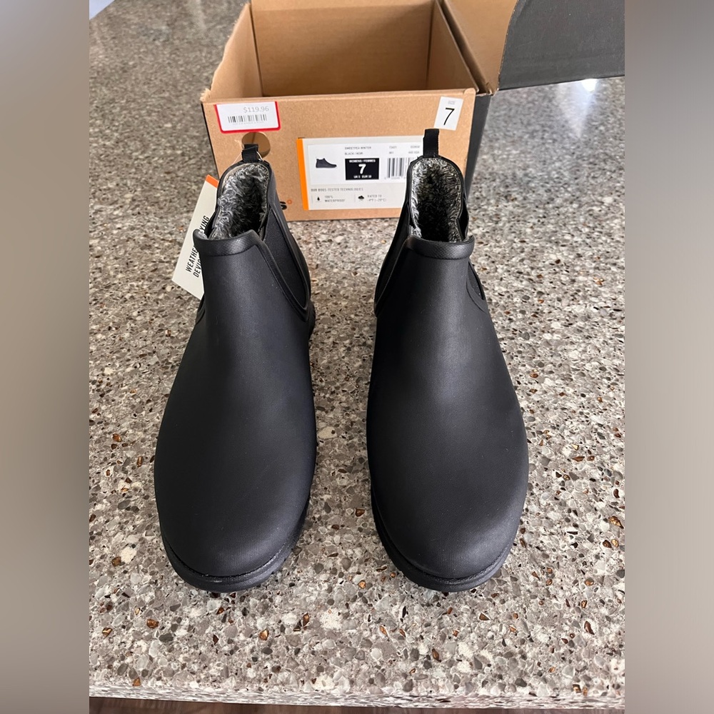 Bogs ~ women’s Sweatpea Winter boot